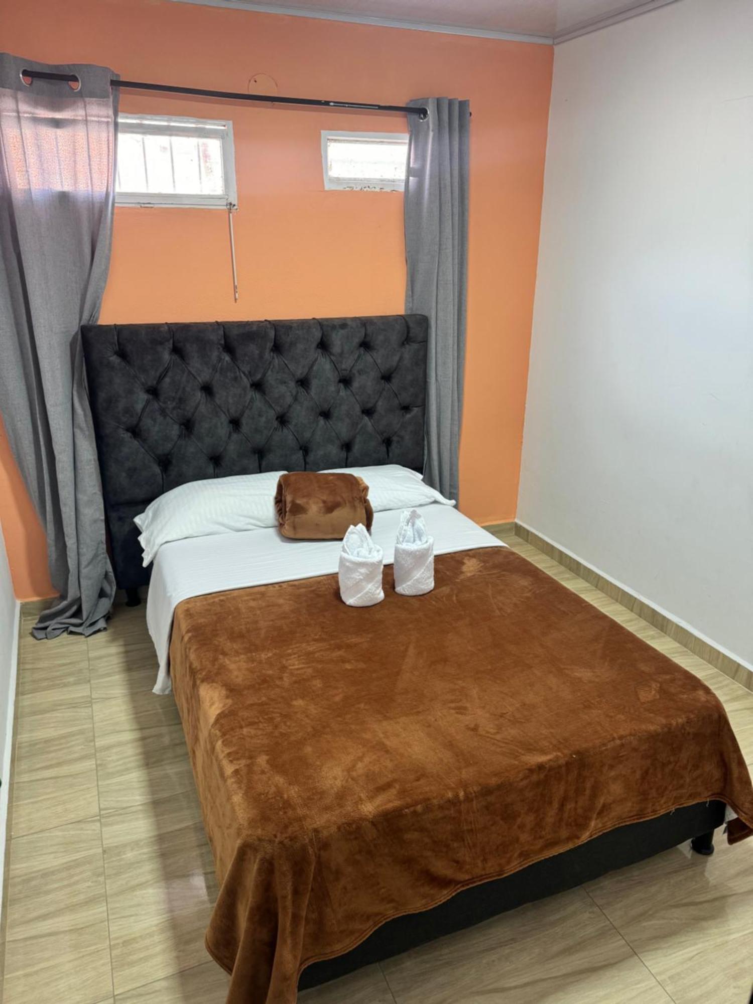 Habitacion En Apartahotel Sarita Саленто Екстер'єр фото